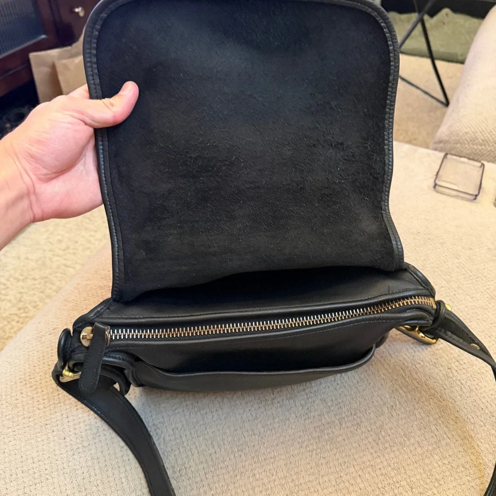 Vintage 1990s Coach Black Leather Beekman Messenger Crossbody Bag 9951
